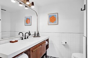 Hotel Indigo Minneapolis Downtown by IHG