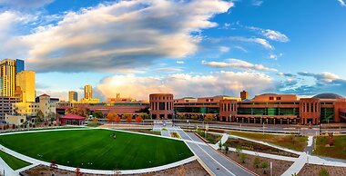 Hotel Indigo Minneapolis Downtown by IHG