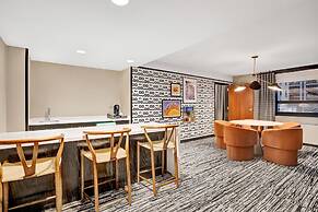 Hotel Indigo Minneapolis Downtown by IHG