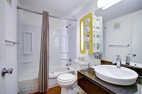 Motel 6 Richfield, OH