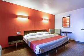 Motel 6 Richfield, OH