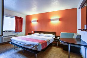 Motel 6 Richfield, OH