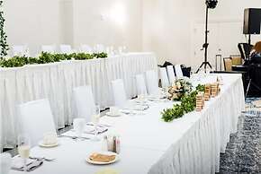 Delta Hotels by Marriott Utica