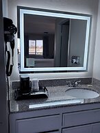 Days Inn by Wyndham Ontario Airport