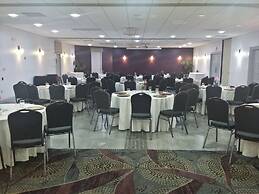 Clarion Inn & Suites Across From Universal Orlando Resort