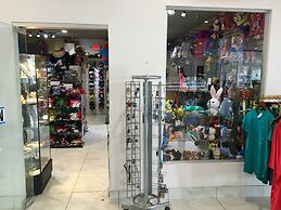 Clarion Inn & Suites Across From Universal Orlando Resort