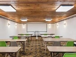 Americas Best Value Inn & Suites Atlantic