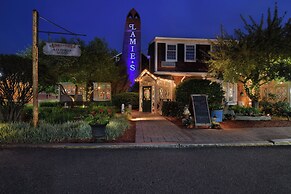Lamie's Inn and The Old Salt Restaurant