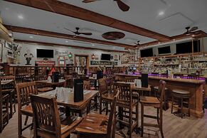 Lamie's Inn and The Old Salt Restaurant