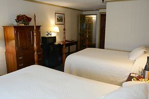 Lamie's Inn and The Old Salt Restaurant