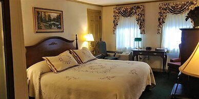 Lamie's Inn and The Old Salt Restaurant