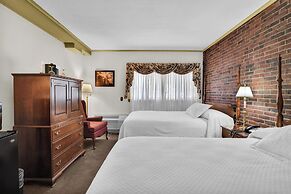 Lamie's Inn and The Old Salt Restaurant