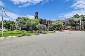 Lamie's Inn and The Old Salt Restaurant