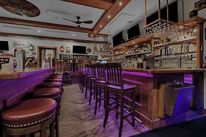Lamie's Inn and The Old Salt Restaurant