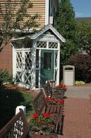 Lamie's Inn and The Old Salt Restaurant