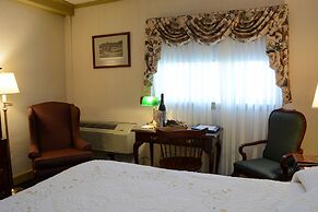 Lamie's Inn and The Old Salt Restaurant