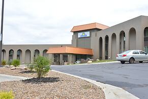 Days Inn by Wyndham West Des Moines