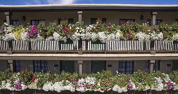 Inn of the Governors