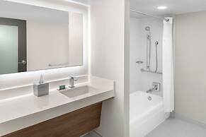 DoubleTree by Hilton New Orleans