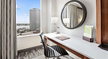 DoubleTree by Hilton New Orleans