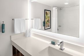 DoubleTree by Hilton New Orleans