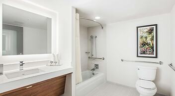 DoubleTree by Hilton New Orleans