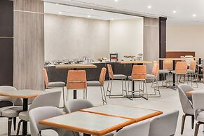 Crowne Plaza Orlando - Lake Buena Vista  by IHG