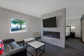 Holiday Inn Des Moines-Airport/Conf Center by IHG