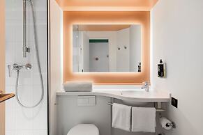 ibis Nice Aéroport Promenade des Anglais