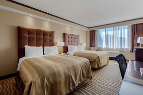 Best Western Premier Denham Inn & Suites