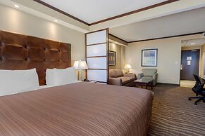 Best Western Premier Denham Inn & Suites