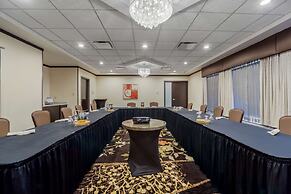 Best Western Premier Denham Inn & Suites