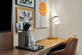 Holiday Inn Niagara Falls State Park Entry by IHG