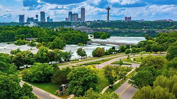 Holiday Inn Niagara Falls State Park Entry by IHG