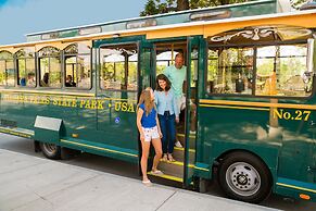 Holiday Inn Niagara Falls State Park Entry by IHG