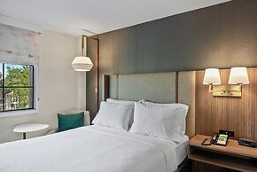 Holiday Inn Niagara Falls State Park Entry by IHG