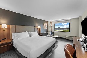 Holiday Inn Niagara Falls State Park Entry by IHG