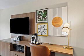 Holiday Inn Niagara Falls State Park Entry by IHG