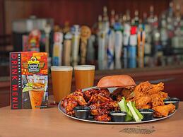 Holiday Inn Niagara Falls State Park Entry by IHG