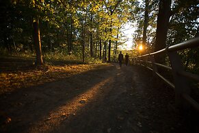 Holiday Inn Niagara Falls State Park Entry by IHG