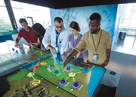 Holiday Inn Niagara Falls State Park Entry by IHG