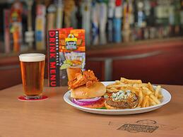 Holiday Inn Niagara Falls State Park Entry by IHG