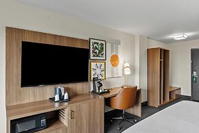 Holiday Inn Niagara Falls State Park Entry by IHG