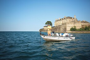 Holiday Inn Niagara Falls State Park Entry by IHG
