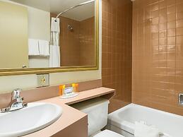 Travelodge by Wyndham Edmonton East