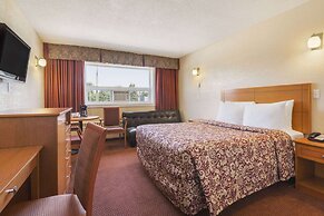 Travelodge by Wyndham Edmonton East