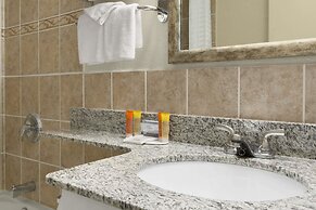 Travelodge by Wyndham Edmonton East