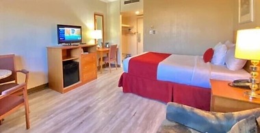 Travelodge by Wyndham Edmonton East