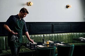 The Victoria Hotel Melbourne