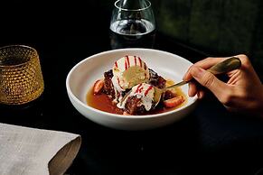 The Victoria Hotel Melbourne